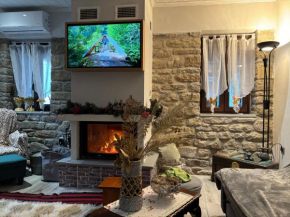 Stonehouse Karidis